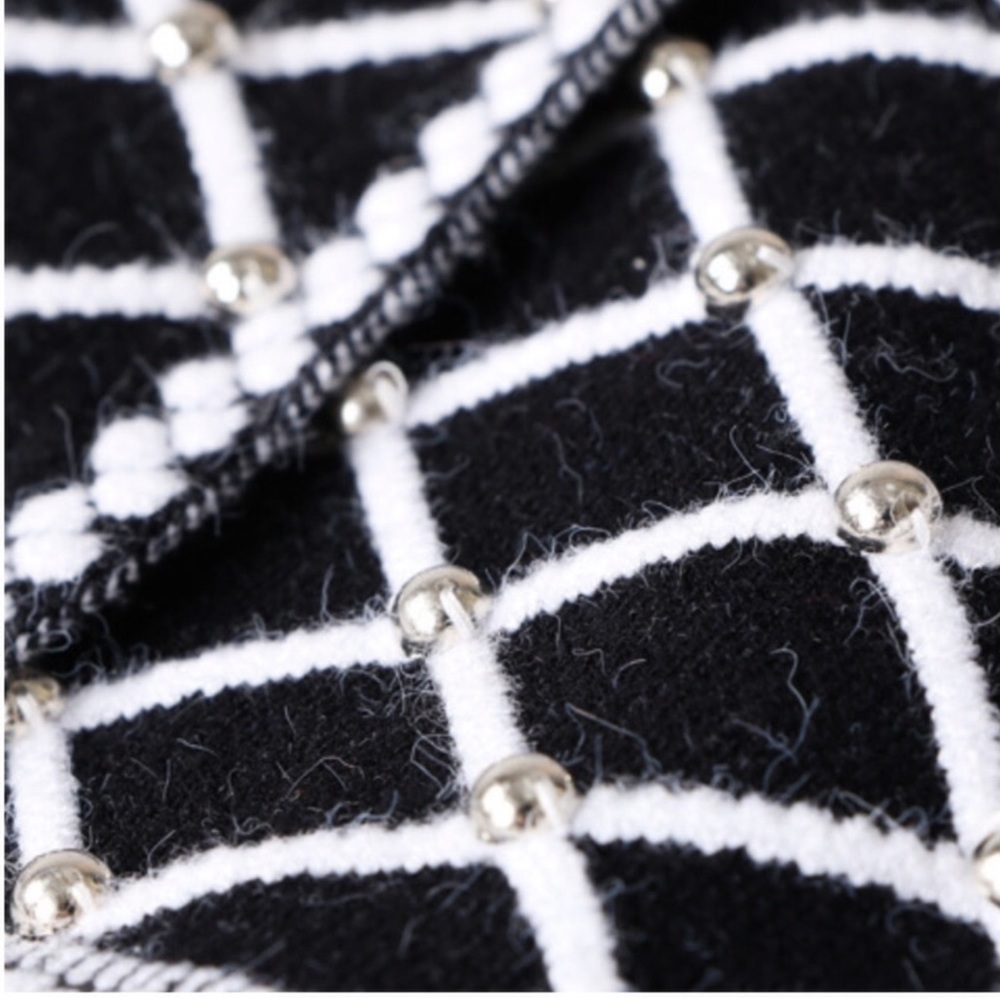 Cashmere Hand Beaded Sweater. - Picture 4 of 4
